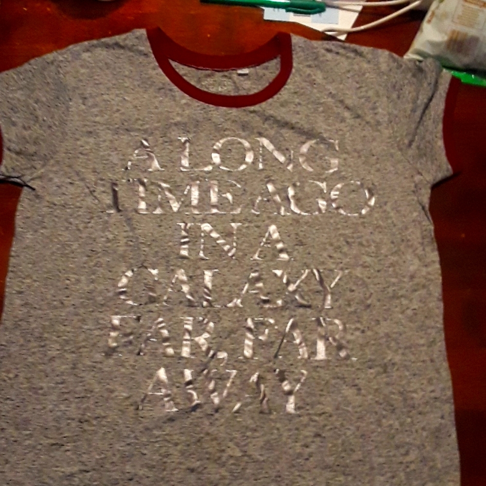 Graphic tee